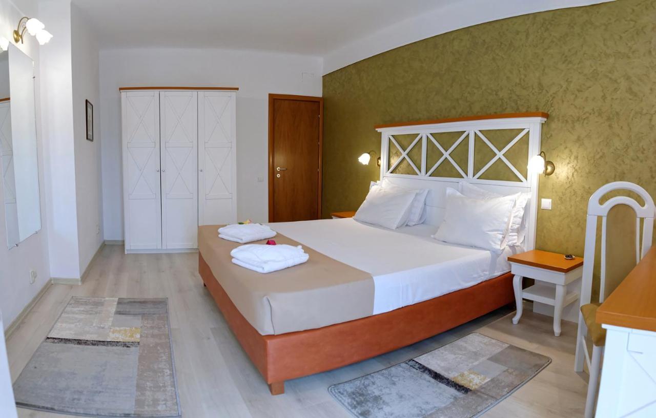 Hotel Albatros Mamaia Εξωτερικό φωτογραφία